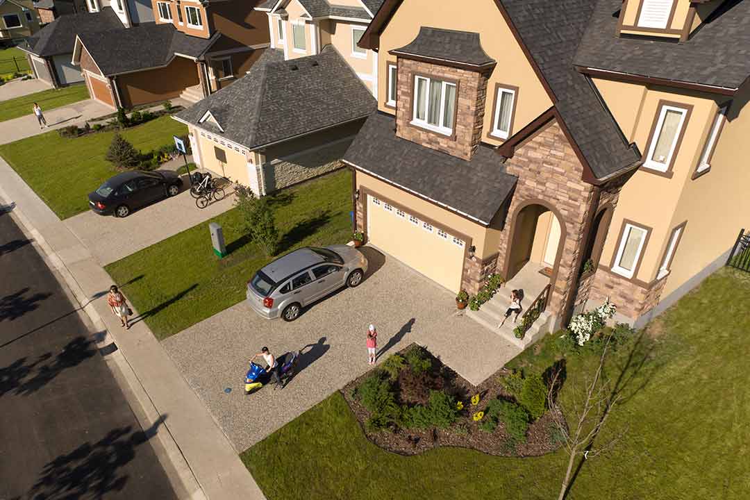 aerial view of house driveway
